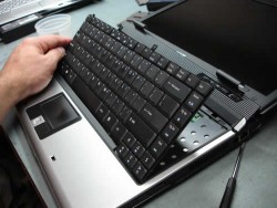 Thay Bàn Phím Laptop Toshiba Uy Tín Tại Hà Nội